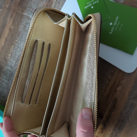 🌿KATE SPADE WALLET🌿 - Picture 8 of 10